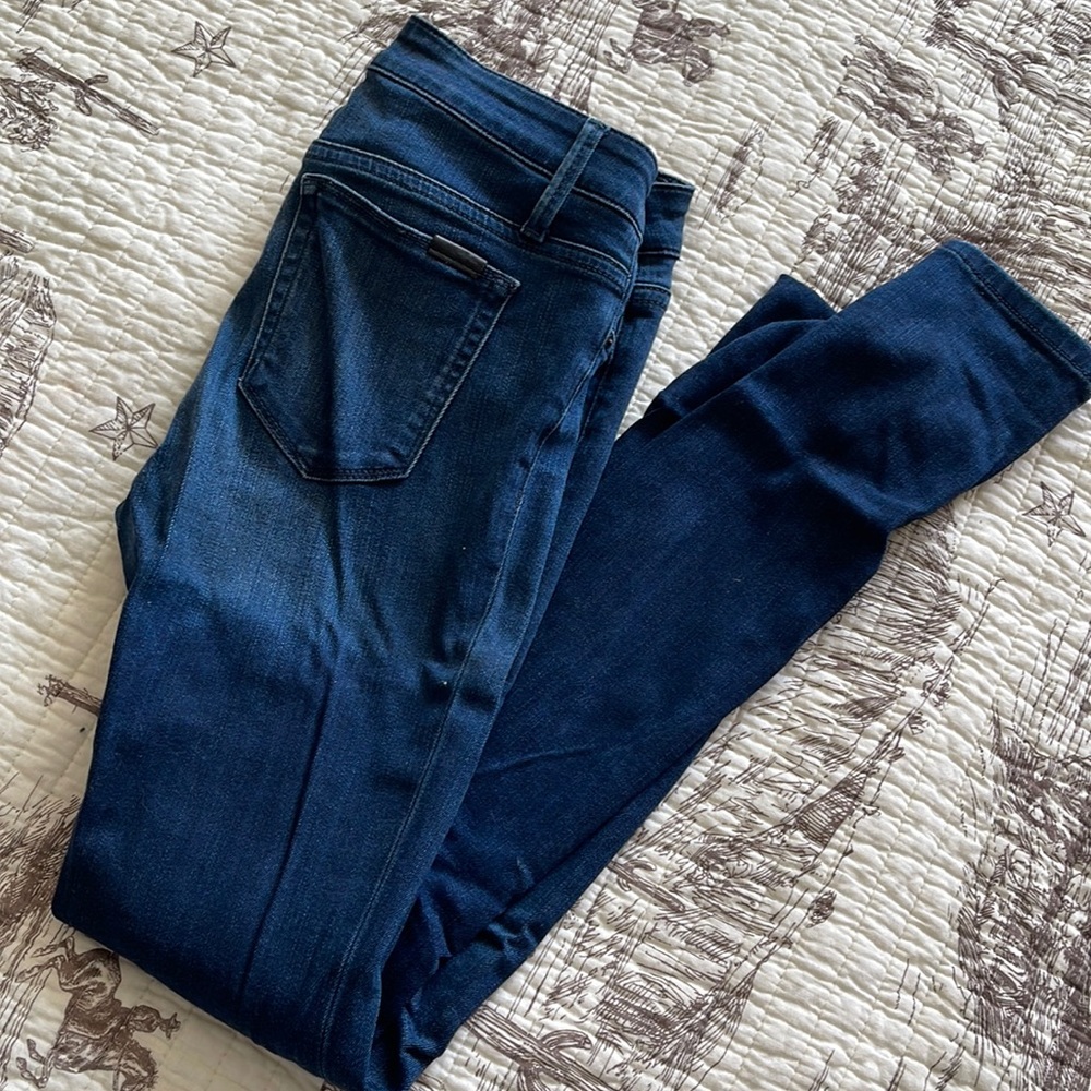 SIZE 27 JOES SKINNY JEANS